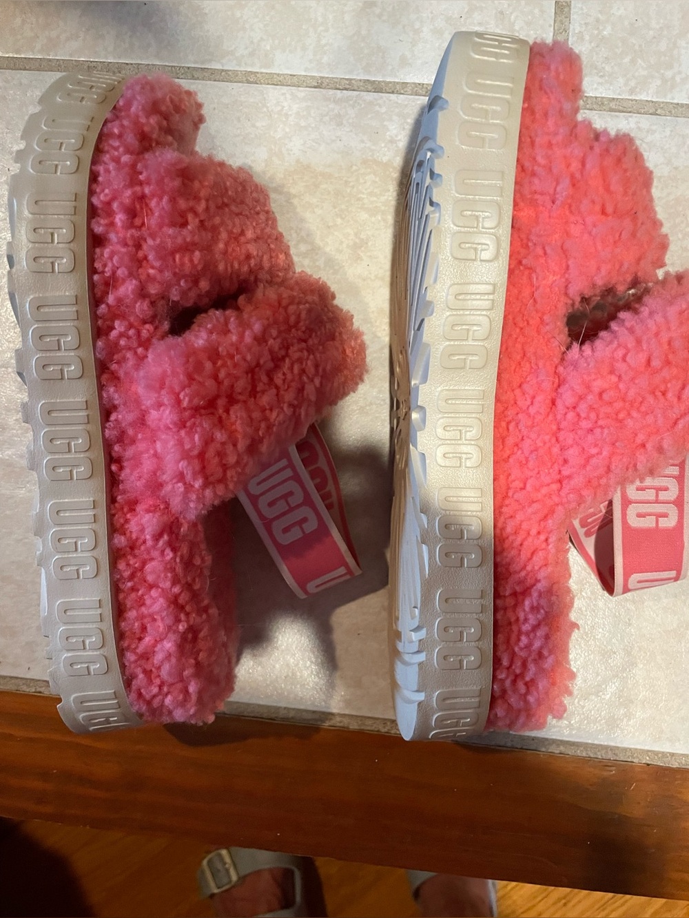 Ugg Pink Fuzzy Platform Slippers - size 8 - Picture 3 of 5